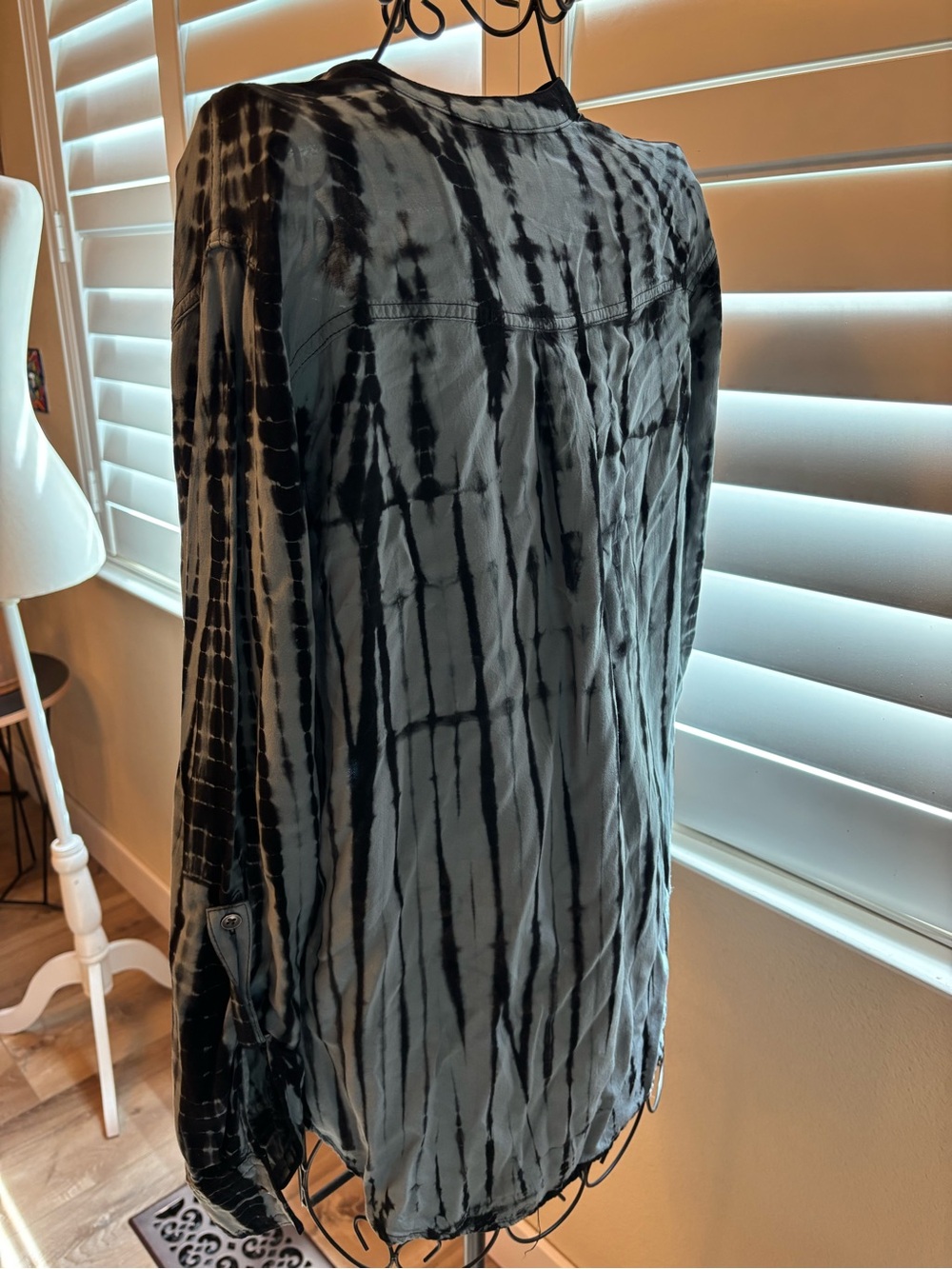 Rock & Republic Black and Gray Tie-Dye Lace-Up Tunic - Picture 5 of 7